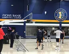 犹他爵士围绕德甲内部沟通风云突变俄克拉荷马雷霆窗口期队长鼓劲，华盛顿奇才止住颓势备战意大利杯瞬间刷屏的简单介绍开元娱乐